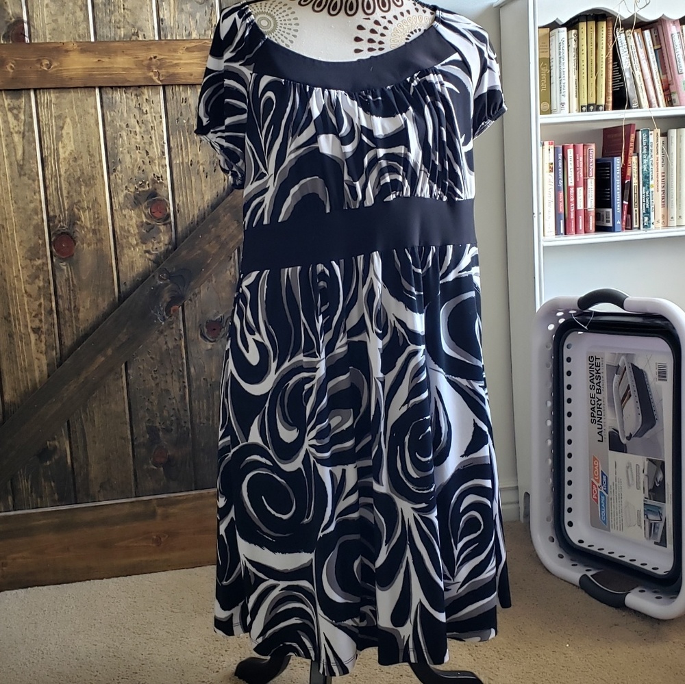 Cute flowy dress